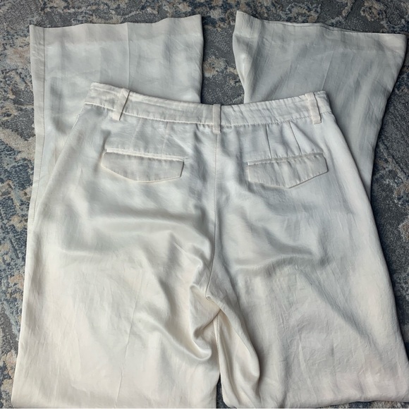 Theory Cream Wide-Leg Pants - Picture 8 of 9